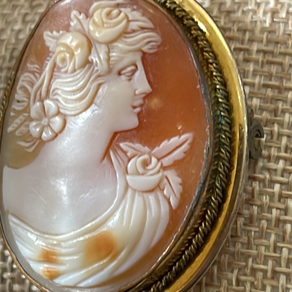 Lovely vintage cameo brooch and pendant profile of a beautiful woman carved with - Picture 6 of 11
